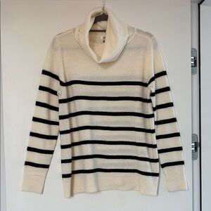 Old Navy Striped Cowl Neck Sweater Cream/Bkack M EUC
